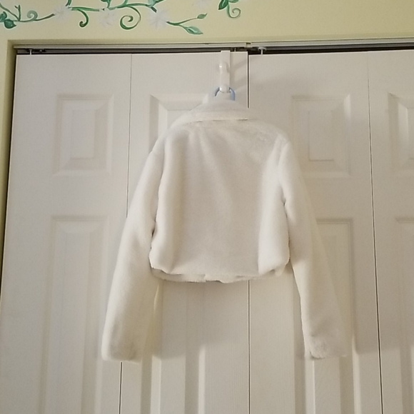 White Short Jacket - Picture 2 of 2